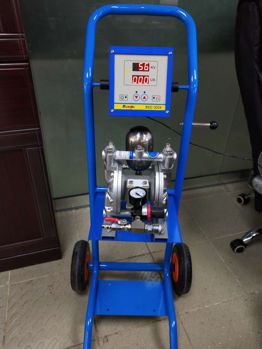 博士達水性涂料靜電噴槍帶推車